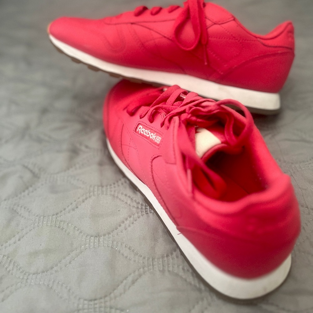 Reebok Classic Leather Shoes,Red